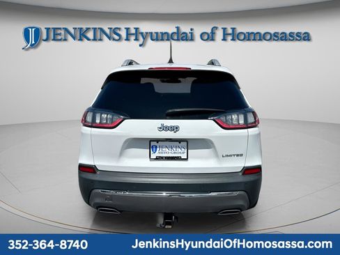 Used 2019 Jeep Cherokee Limited w/ Technology Group FWD image 3