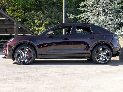 Certified 2024 Porsche Macan Turbo Electric AWD/4WD image 2