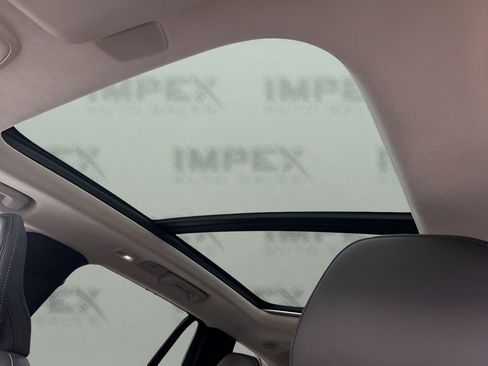 Used 2024 Volvo XC90 B6 Ultimate w/ Lounge Package image 12