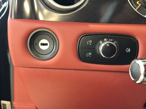 Used 2018 Bentley Flying Spur S W12 AWD/4WD image 20