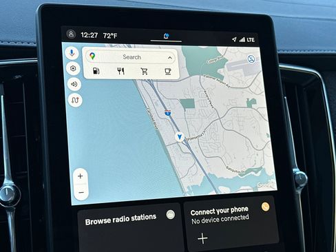 New 2025 Volvo XC90 B6 Ultra image 17