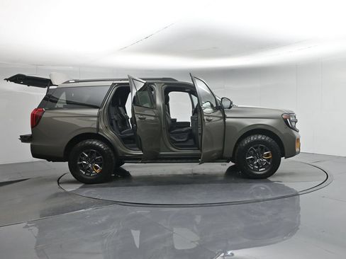 Used 2025 Ford Expedition Tremor AWD/4WD image 5