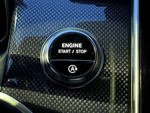 New 2026 Mercedes-Benz GLC 300 4MATIC image 33