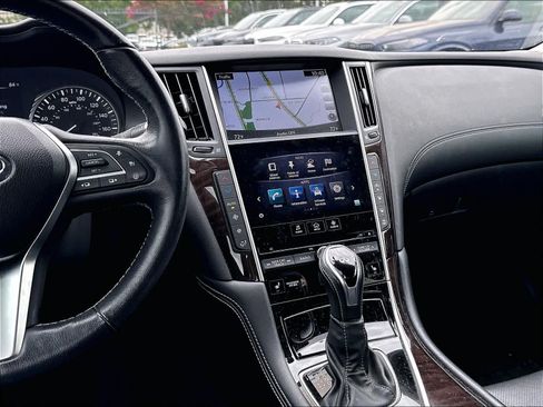 Used 2018 INFINITI Q50 Luxe w/ Sensory Package (Luxe) RWD image 12