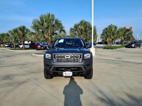Certified 2023 Nissan Frontier SV w/ Technology Package AWD/4WD image 8