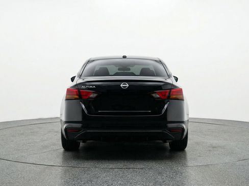 Used 2025 Nissan Altima 2.5 SV image 7