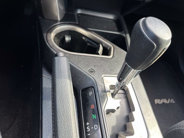 Used 2018 Toyota RAV4 XLE FWD image 31