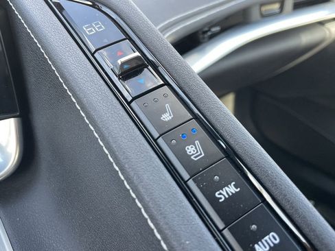 Certified 2023 Chevrolet Corvette Stingray Preferred Conv w/ 2LT image 21