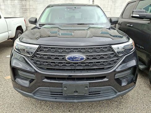 Used 2021 Ford Explorer 4WD image 2