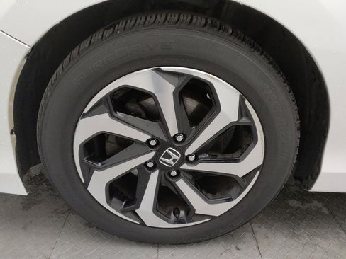 Used 2017 Honda Accord EX image 31