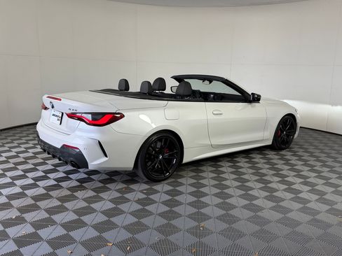 Used 2024 BMW 430i Convertible w/ M Sport Package image 9