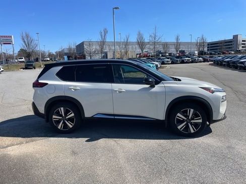 Certified 2023 Nissan Rogue SL w/ SL Premium Package image 3