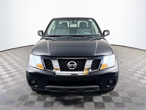 Used 2021 Nissan Frontier SV w/ SV Utility Package image 2