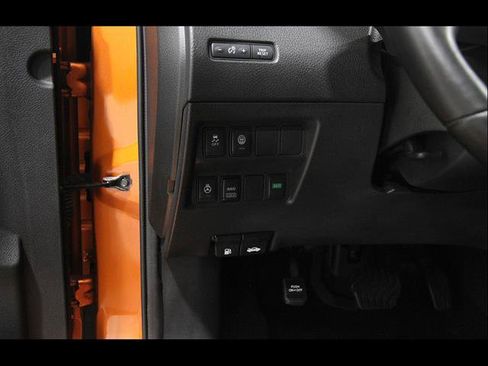 Used 2017 Nissan Rogue Sport SL w/ SL Premium Package AWD/4WD image 6