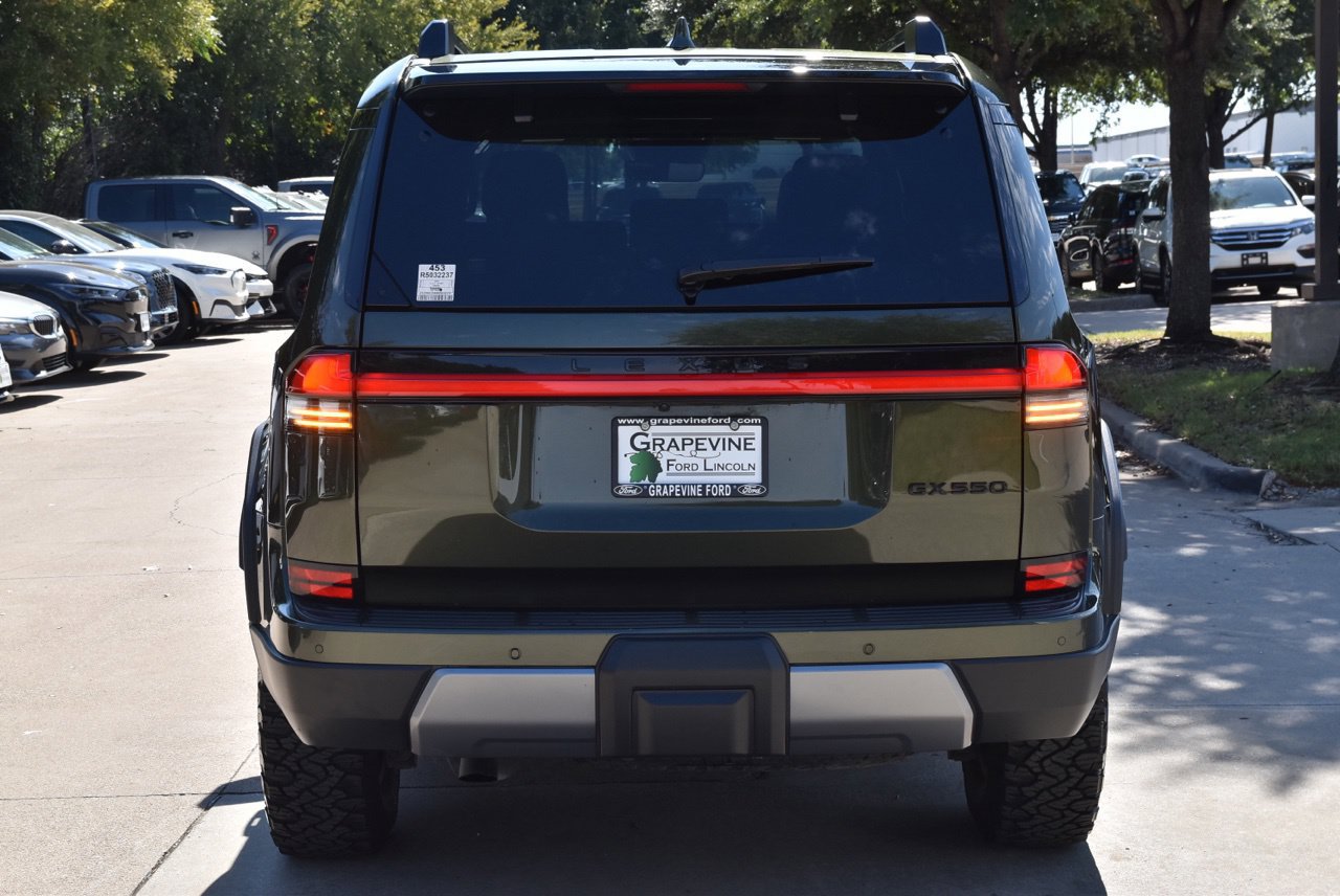 Used 2024 Lexus GX 550 AWD/4WD image 9