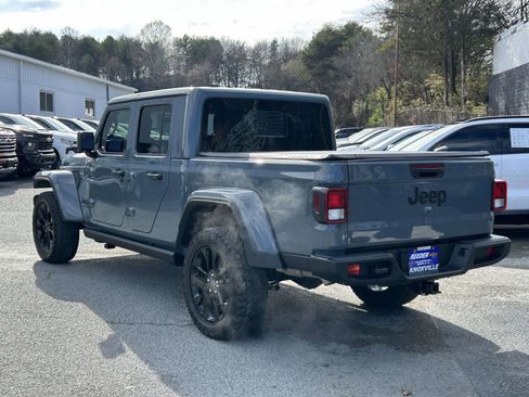 Used 2024 Jeep Gladiator Sport image 5