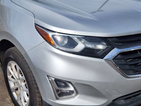 Used 2020 Chevrolet Equinox LS w/ LS Convenience Package image 12