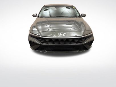 New 2026 Hyundai Elantra SE