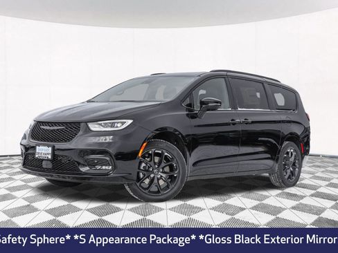 New 2026 Chrysler Pacifica Limited w/ S Appearance Package AWD/4WD image 2