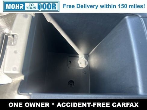 Used 2023 GMC Acadia SLT image 25