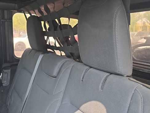 Used 2018 Jeep Wrangler Unlimited Sport AWD/4WD image 19