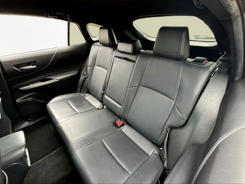 Used 2022 Toyota Venza XLE AWD/4WD image 26