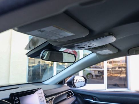 Used 2023 Toyota Camry SE image 13