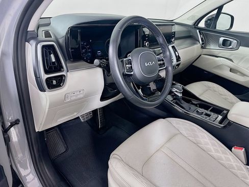 Used 2022 Kia Sorento SX FWD image 9