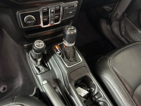 Used 2021 Jeep Wrangler Unlimited Sahara w/ Cold Weather Group AWD/4WD image 20