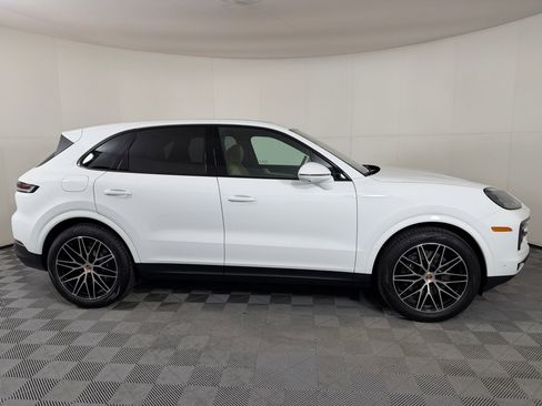New 2026 Porsche Cayenne image 9