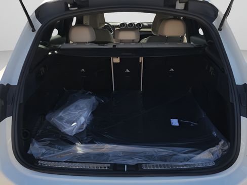 Certified 2026 Mercedes-Benz GLC 300 image 7