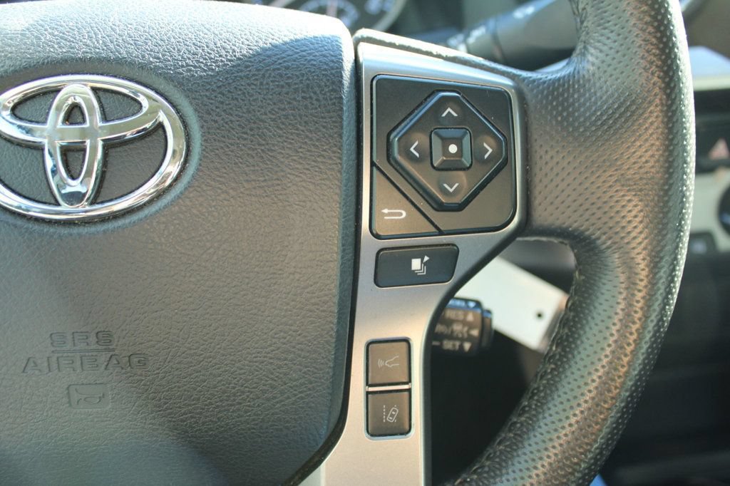 Used 2020 Toyota Tacoma SR5 RWD image 22