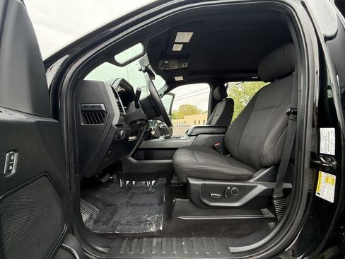Used 2018 Ford F150 XLT w/ Equipment Group 302A Luxury AWD/4WD image 15