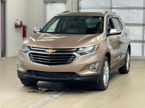 Used 2019 Chevrolet Equinox Premier image 3