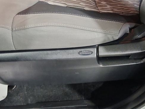 Used 2019 Toyota Tundra SR image 16