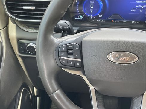 Used 2020 Ford Explorer Platinum w/ Premium Technology Package image 14