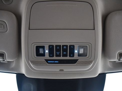 Used 2023 Ford Explorer Platinum w/ Technology Package image 29