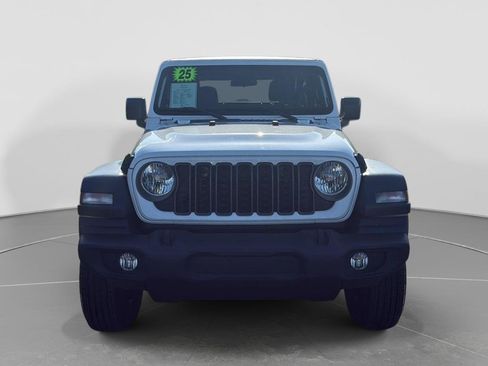 Used 2025 Jeep Wrangler Sport AWD/4WD image 8
