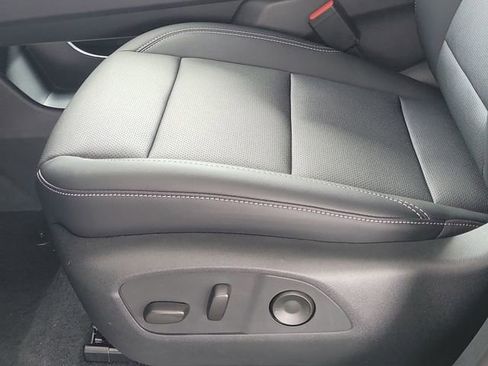 New 2026 Chevrolet Traverse LT AWD/4WD image 16