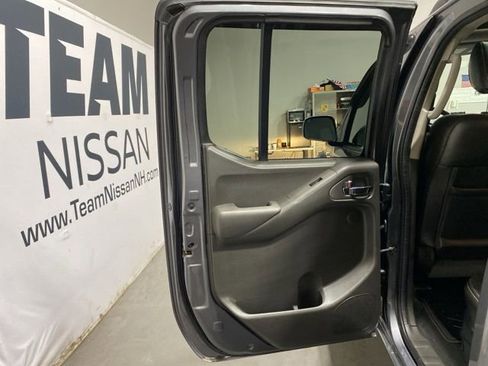 Used 2021 Nissan Frontier PRO-4X w/ Pro-4x Utility Package AWD/4WD image 21