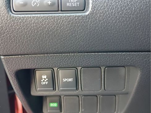 Used 2016 Nissan Rogue S image 33