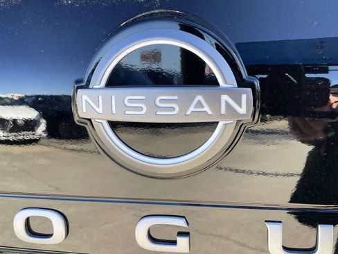 New 2026 Nissan Rogue SV image 8