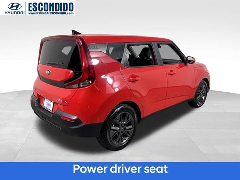Used 2021 Kia Soul EX image 5