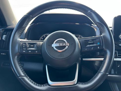 Used 2025 Nissan Pathfinder SV AWD/4WD image 25
