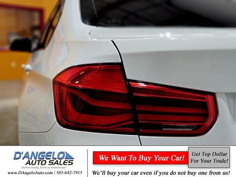 Used 2018 BMW 320i Sedan image 18