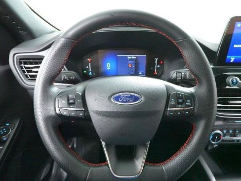Certified 2025 Ford Escape ST-Line AWD/4WD image 12