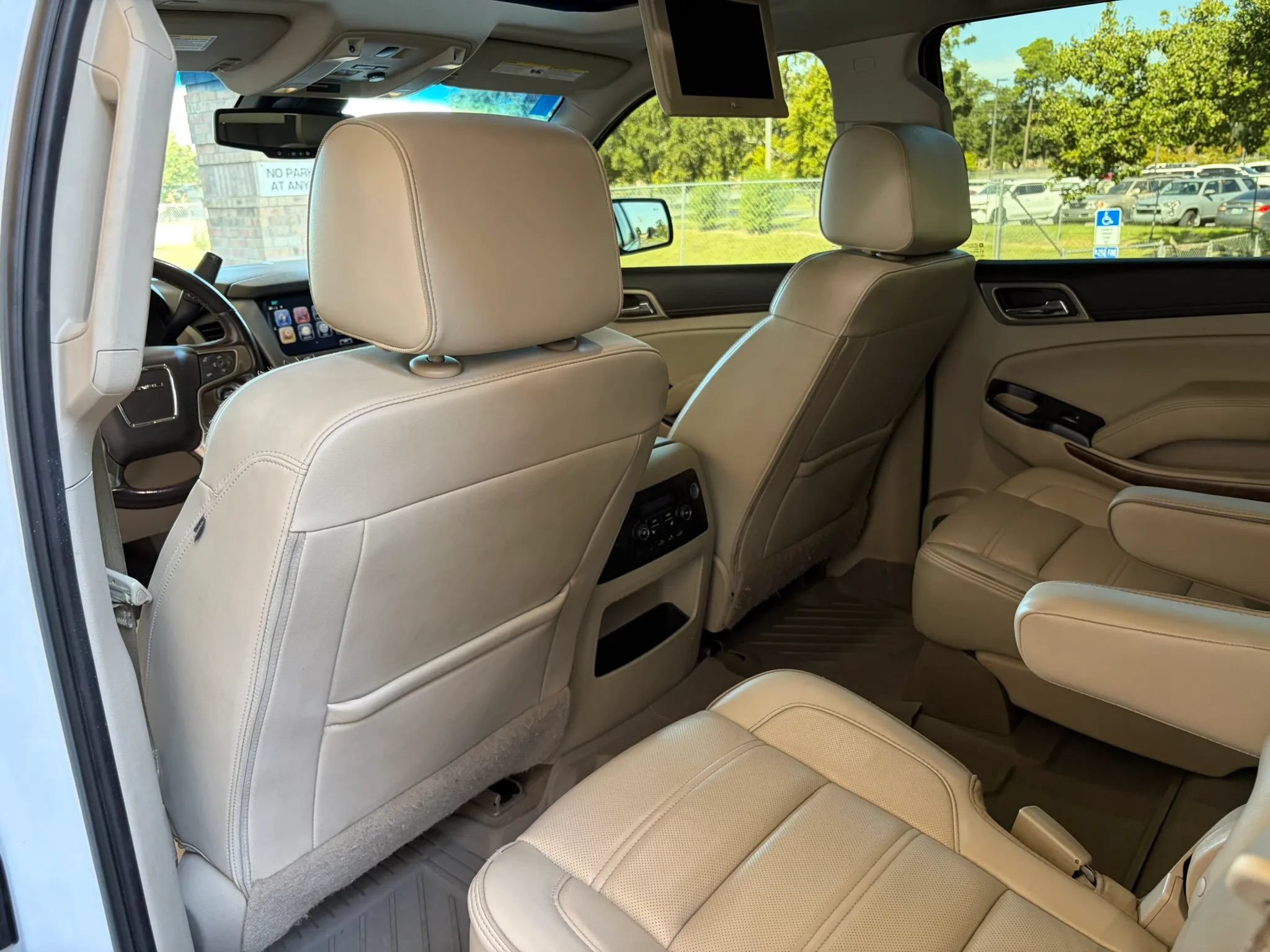 Used 2019 GMC Yukon Denali w/ Denali Ultimate Package RWD image 14