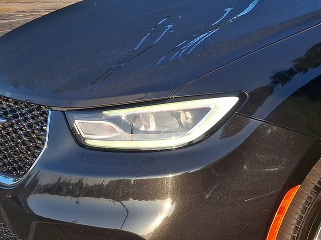 Used 2024 Chrysler Pacifica Limited FWD image 9