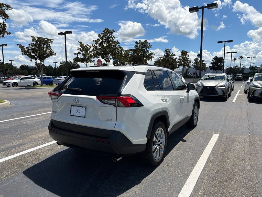Used 2021 Toyota RAV4 XLE Premium FWD image 6