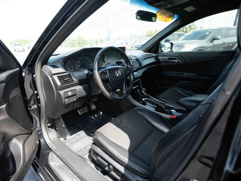 Used 2016 Honda Accord Sport image 8